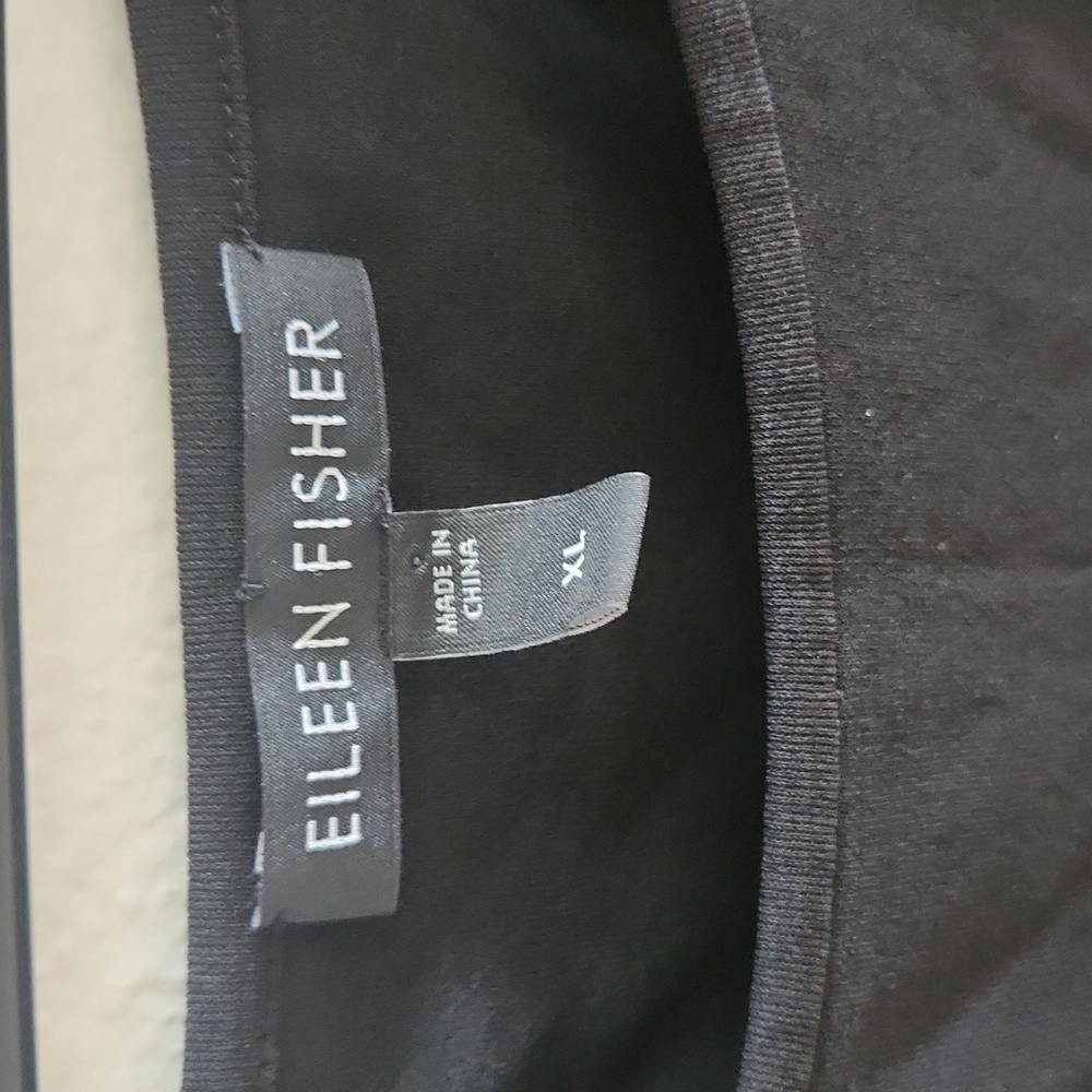 Eileen Fisher Classic Black Silk Tank Top - Picture 2 of 4